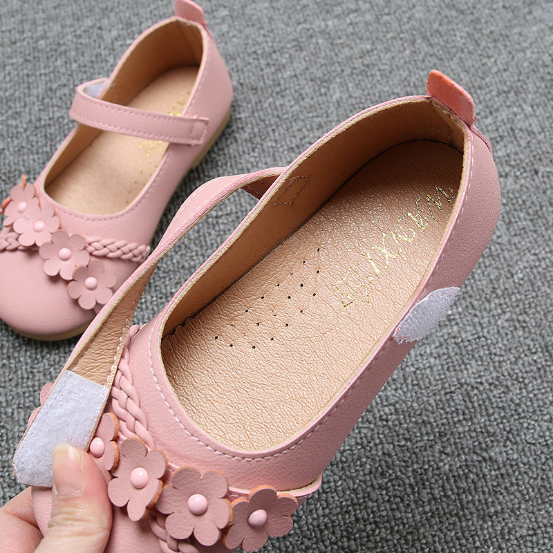 Princess shoes with flat tops