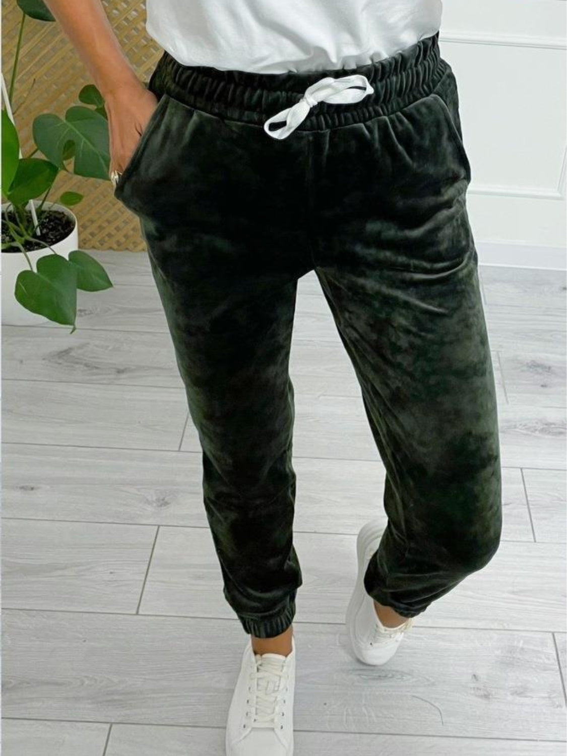 Wide Waistband Drawstring Cropped Joggers